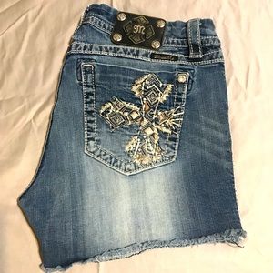 Miss Me Mid-Rise Easy Shorts size 32